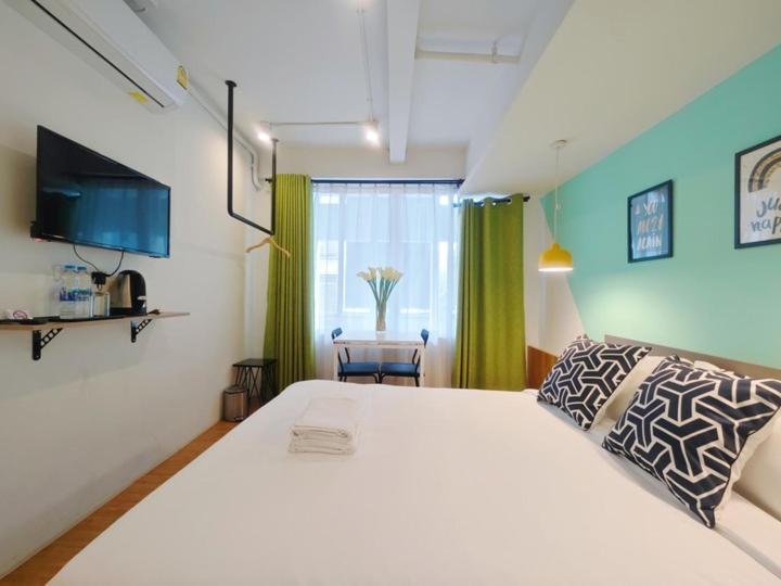 Ostay Asoke Bangkok Makkasan Exterior photo