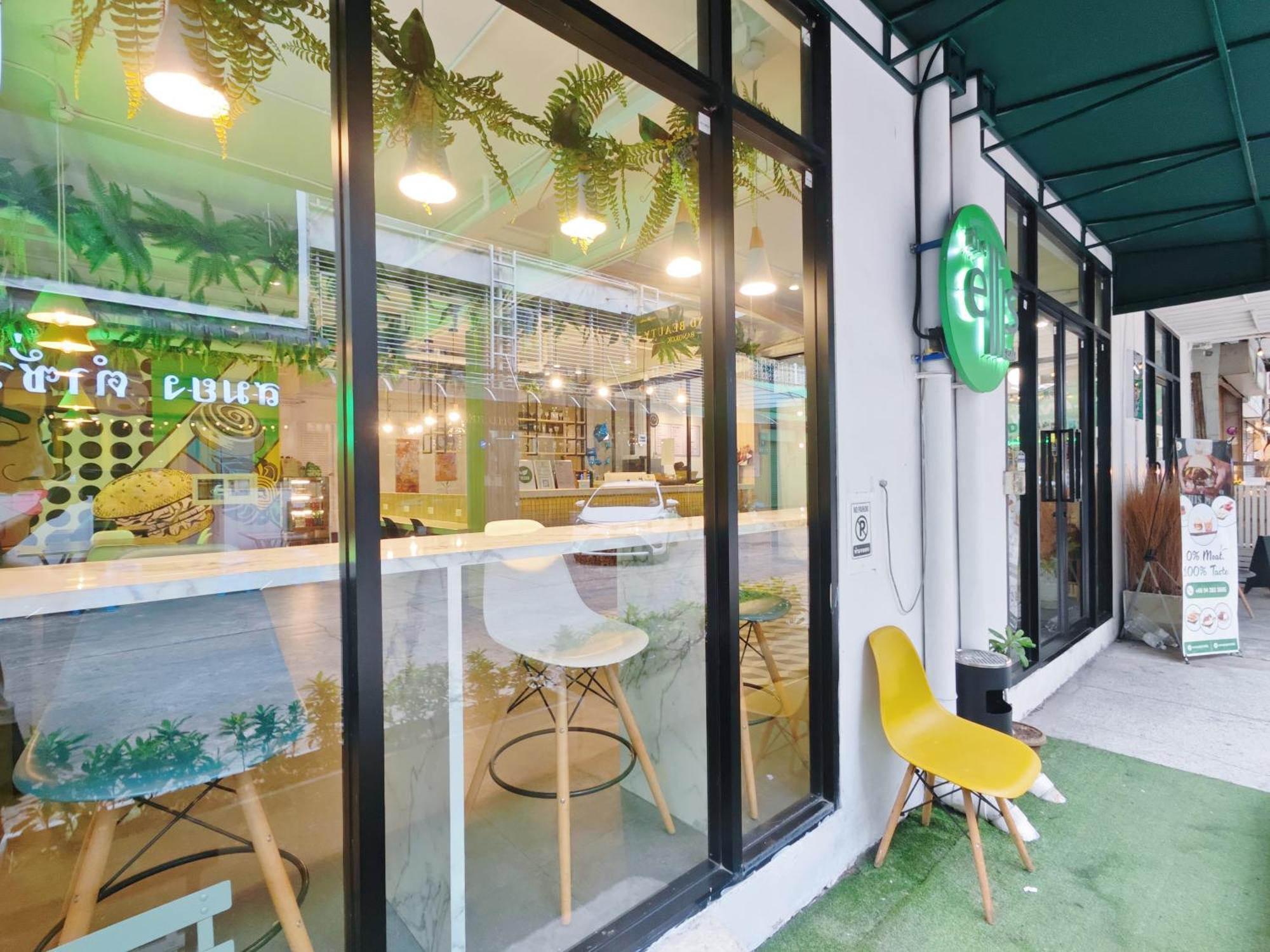 Ostay Asoke Bangkok Makkasan Exterior photo