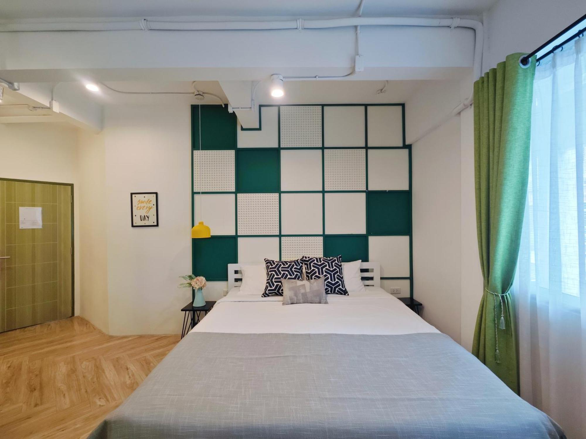 Ostay Asoke Bangkok Makkasan Exterior photo